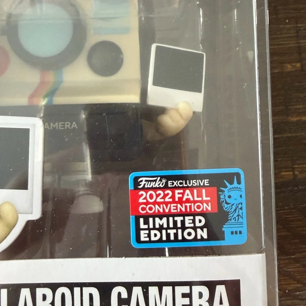 Funko Polaroid Camera Vinyl Figure - Cream with Rainbow Stripe - Picture 2 of 5